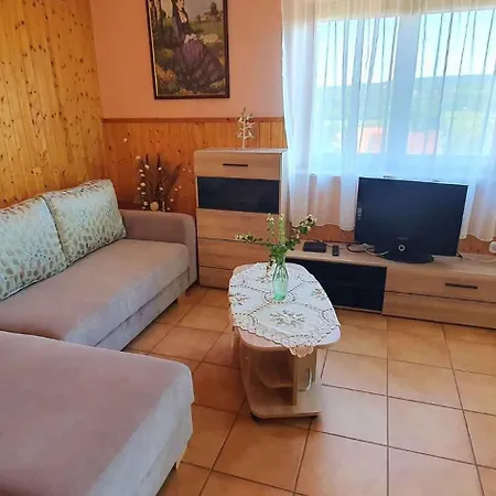 In - Balaton 41048 بيت للعطل